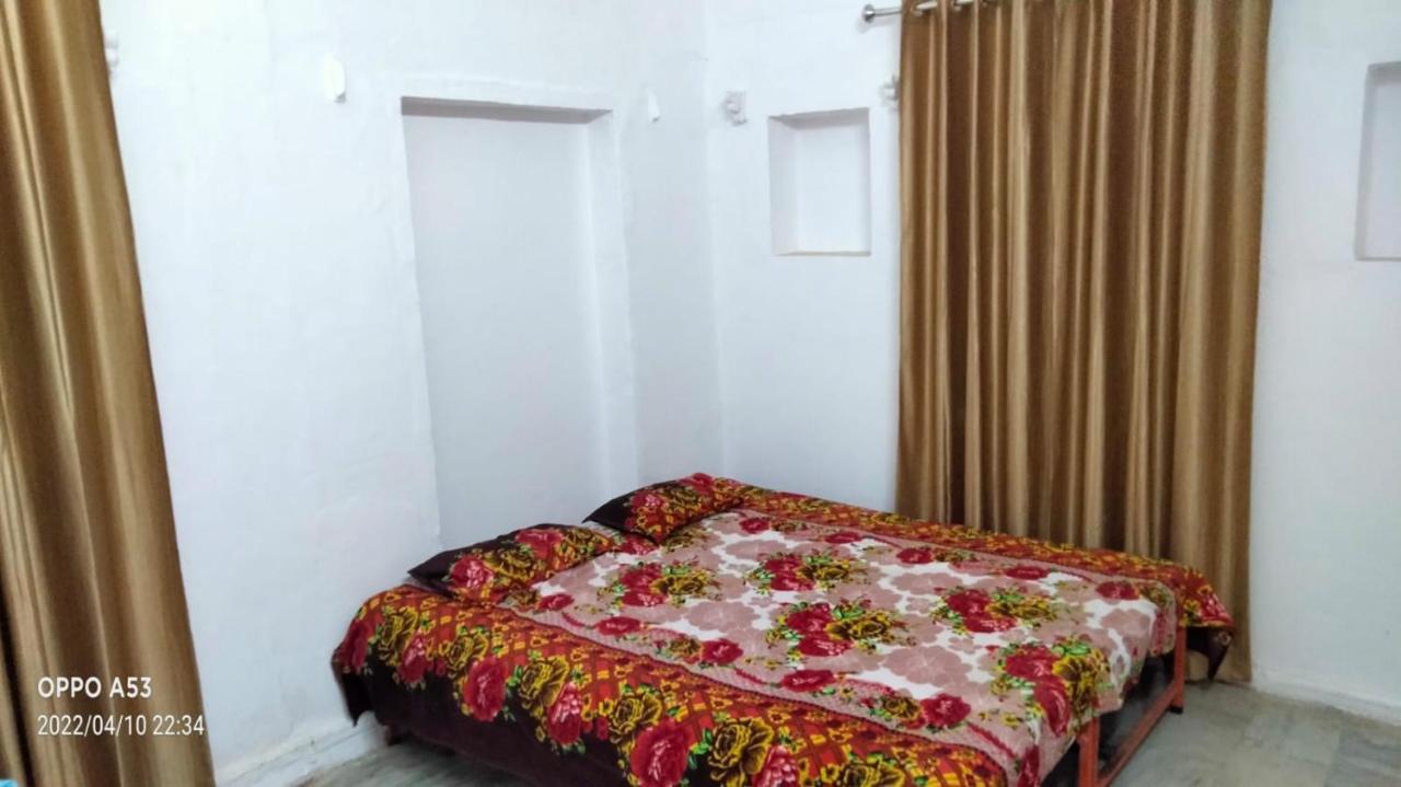 Shri Swami Sheetal Das Aashram Dharmshala Varanasi Eksteriør bilde